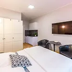 Ground-Floor Studio In Pberg