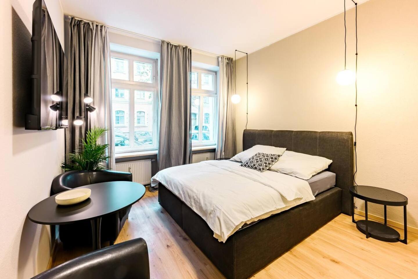 Ground-floor In Pberg * Berlin